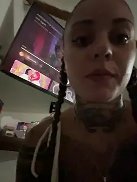 lurosscy online show from November 2025 02:33:02 AM