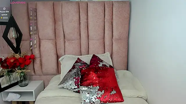 Issa Milf   online show from June 2026 01:33:02 PM