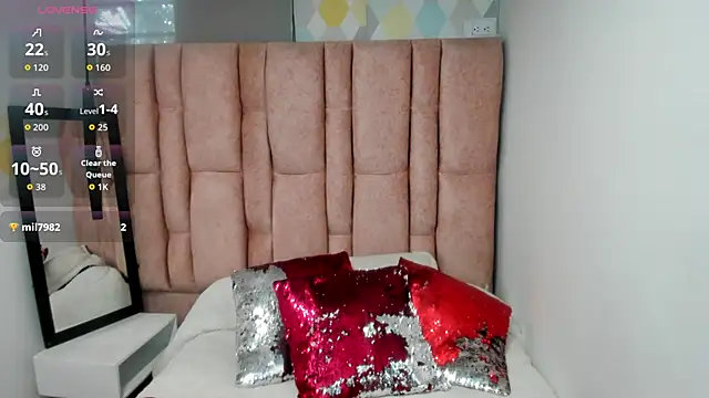 Issa Milf   online show from April 2026 01:13:01 PM