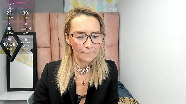 Issa Milf   online show from February 2026 01:11:02 PM