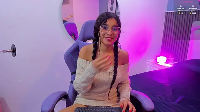 liz  cute online show from October 2025 11:56:01 AM