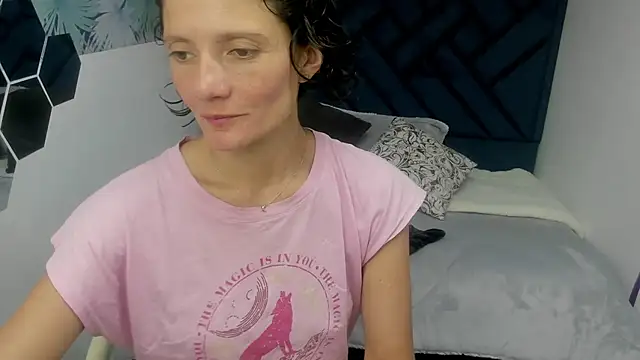 Snapshot of Valery_More__ chatting on October 2025 03:12:01 PM Valery More online show from October 2025 03:12:01 PM