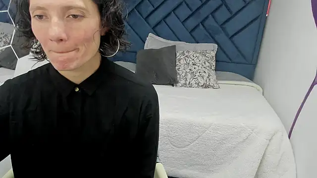 Snapshot of Valery_More__ chatting on November 2025 12:27:02 PM Valery More online show from November 2025 12:27:02 PM