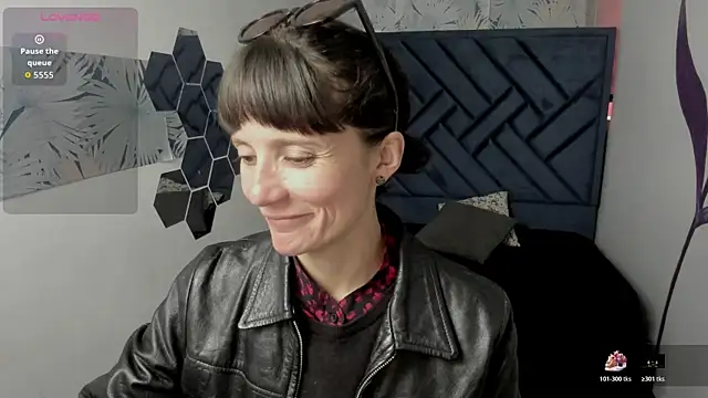 Valery More   online show from January 2026 02:12:01 PM