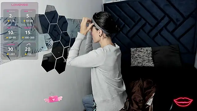 Valery More   online show from January 2026 12:34:01 PM