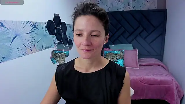 Snapshot of Valery_More__ chatting on May 2026 01:03:01 PM Valery More online show from May 2026 01:03:01 PM