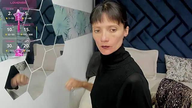 Valery More   online show from October 2025 12:17:01 PM
