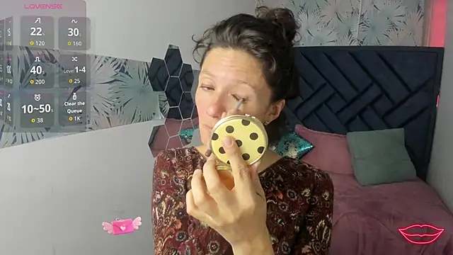 Valery More   online show from February 2026 03:00:01 PM