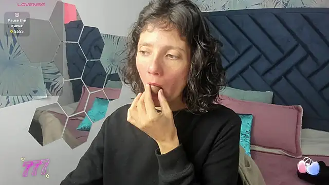 Valery More   online show from March 2026 01:36:02 PM