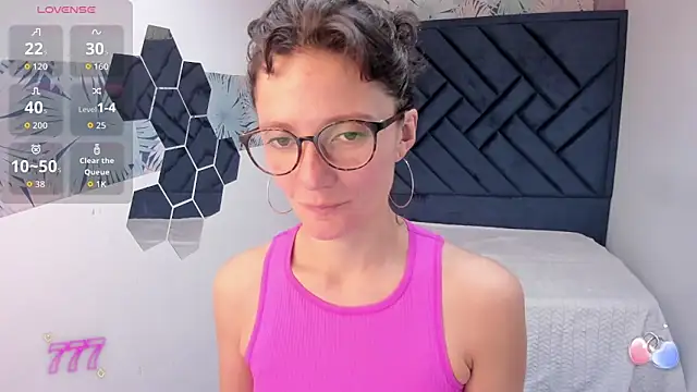 Snapshot of Valery_More__ chatting on June 2026 01:22:01 PM Valery More online show from June 2026 01:22:01 PM