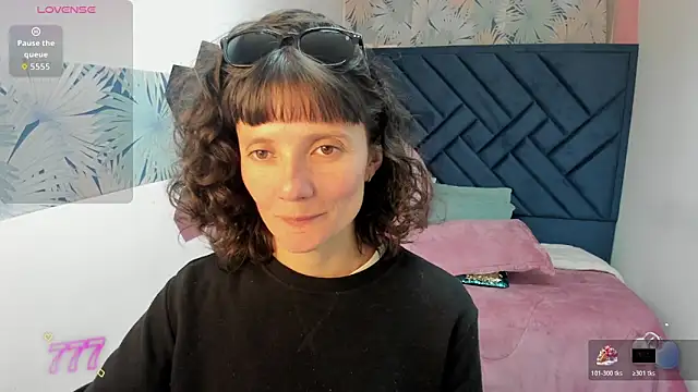 Snapshot of Valery_More__ chatting on June 2026 02:18:02 PM Valery More online show from June 2026 02:18:02 PM