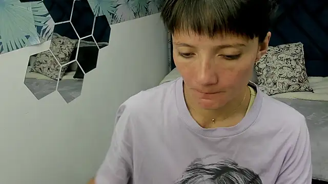 Valery More   online show from October 2025 12:24:02 PM