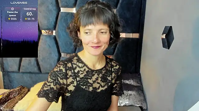 Valery More   online show from October 2025 07:47:01 PM