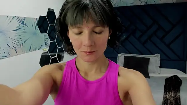 Snapshot of Valery_More__ chatting on November 2025 12:30:01 PM Valery More online show from November 2025 12:30:01 PM