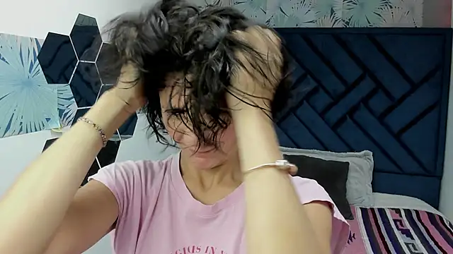 Snapshot of Valery_More__ chatting on November 2025 12:20:01 PM Valery More online show from November 2025 12:20:01 PM