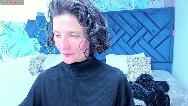 Snapshot of Valery_More__ chatting on December 2025 12:22:02 PM Valery More online show from December 2025 12:22:02 PM