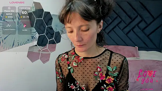 Snapshot of Valery_More__ chatting on July 2026 01:17:02 PM Valery More online show from July 2026 01:17:02 PM