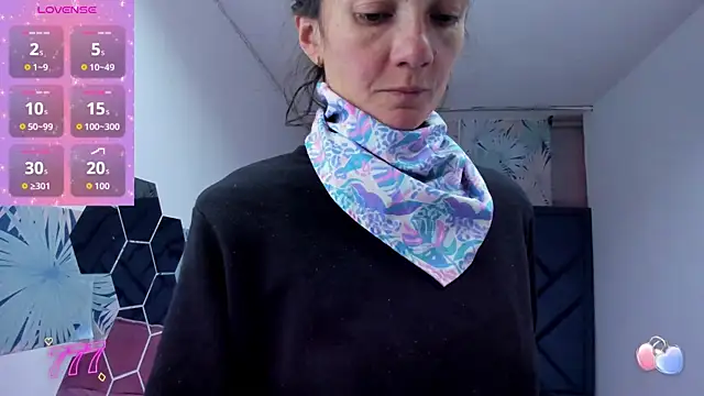 Valery More   online show from April 2026 01:15:01 PM