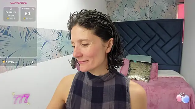 Valery More   online show from March 2026 01:22:01 PM