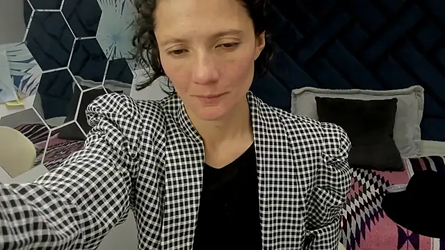 Snapshot of Valery_More__ chatting on November 2025 12:09:02 PM Valery More online show from November 2025 12:09:02 PM