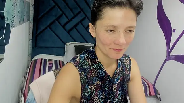 Snapshot of Valery_More__ chatting on October 2025 12:15:02 PM Valery More online show from October 2025 12:15:02 PM