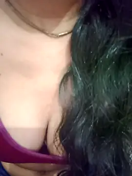 Snapshot of Meenu_rani6 chatting on October 2025 04:51:01 PM Meenu rani6 online show from October 2025 04:51:01 PM