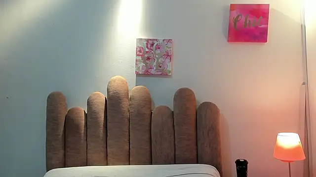 Daisy93  online show from October 2025 11:33:02 AM