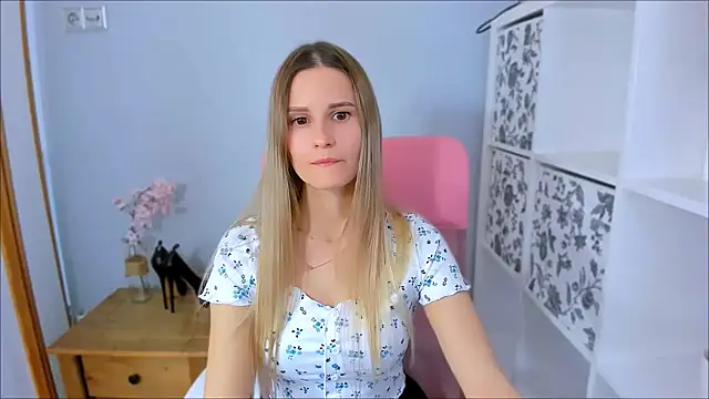 CatrinAmore online show from March 2026 07:26:01 AM