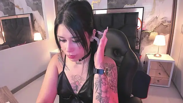 Snapshot of SusanVilla chatting on June 2026 07:44:02 PM SusanVilla online show from June 2026 07:44:02 PM