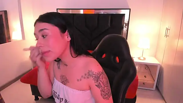 SusanVilla online show from November 2025 07:39:01 PM