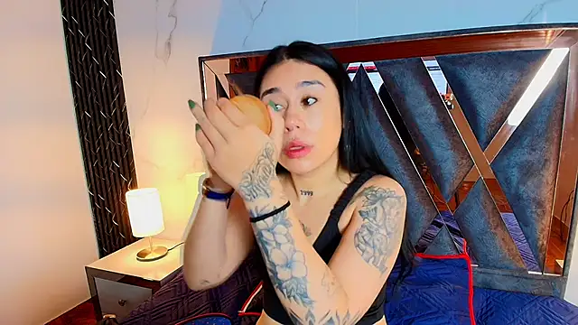 SusanVilla online show from November 2025 03:01:01 PM