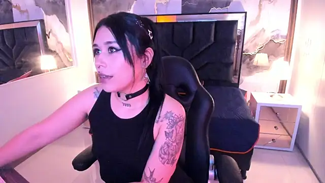 SusanVilla online show from March 2026 07:27:01 PM