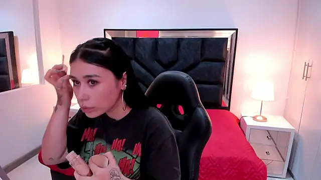 SusanVilla online show from November 2025 07:40:01 PM