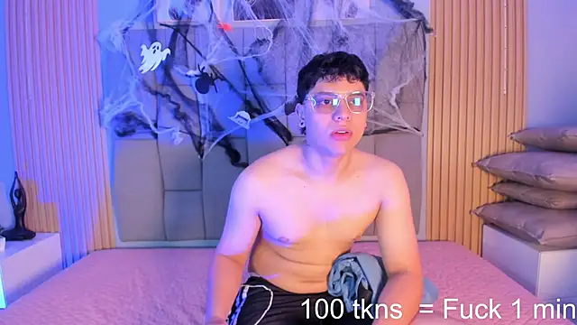 Kandyfrees  online show from November 2025 07:30:01 PM