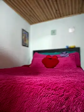 NICOLLE  12 online show from December 2025 01:46:02 PM