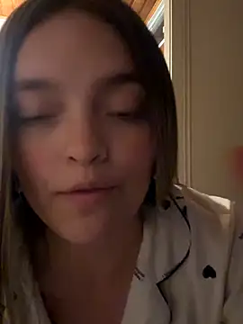 Miia Millerr online show from October 2025 11:25:02 PM