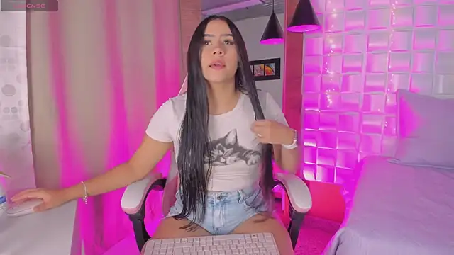 Scarlett Kiiss online show from February 2026 11:51:01 AM