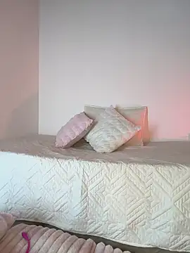 In-Ur-dreams online show from November 2025 04:28:01 PM