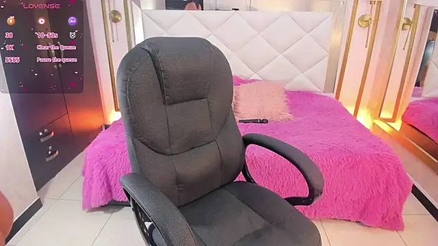 Snapshot of i_kristi chatting on November 2025 07:52:02 PM i kristi online show from November 2025 07:52:02 PM