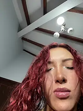 SelenaRouge1 online show from January 2026 04:05:01 AM