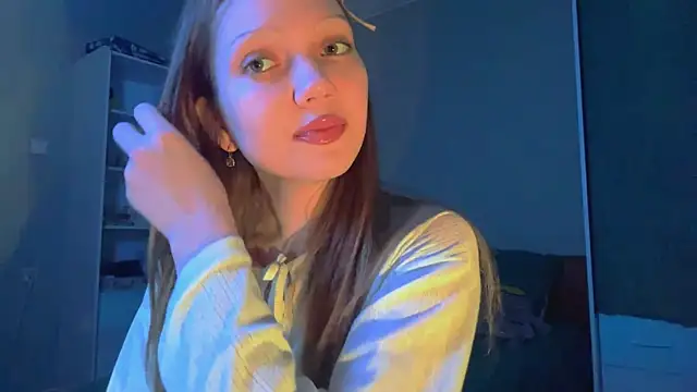 Snapshot of EmiIyKitty chatting on October 2025 08:10:02 PM EmiIyKitty online show from October 2025 08:10:02 PM