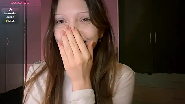 EmiIyKitty online show from February 2026 07:22:01 PM