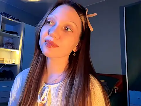 Snapshot of EmiIyKitty chatting on October 2025 07:59:02 PM EmiIyKitty online show from October 2025 07:59:02 PM