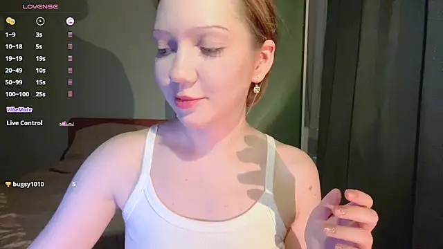 EmiIyKitty online show from November 2025 08:29:01 PM