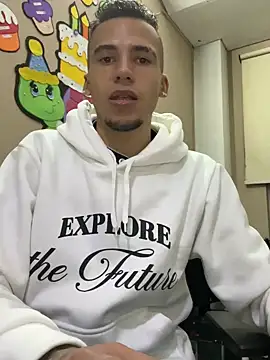 Snapshot of wiland_hot23 chatting on November 2025 04:05:02 AM wiland hot23 online show from November 2025 04:05:02 AM