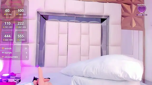 Snapshot of violet_milleer chatting on October 2025 07:14:02 PM violet milleer online show from October 2025 07:14:02 PM