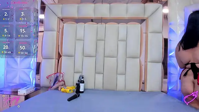 violet milleer online show from April 2026 07:32:01 PM