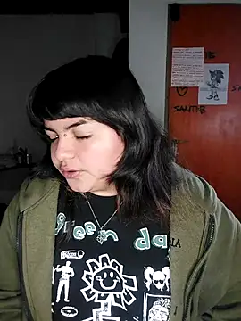 crucifxcked online show from October 2025 01:23:02 PM