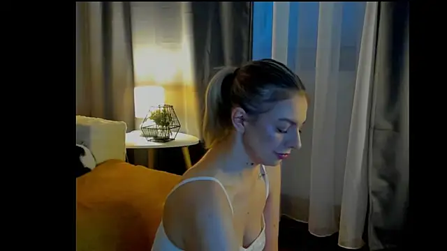 Snapshot of AnaLure chatting on October 2025 03:47:02 PM AnaLure online show from October 2025 03:47:02 PM