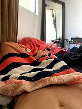 MCLZK online show from November 2025 05:38:01 PM